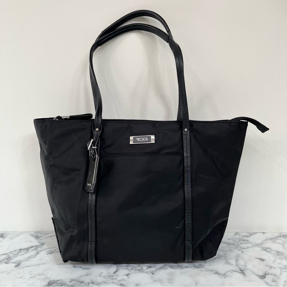Tumi Voyageur Tote Bag Quintessential Black Nylon Leather Trim Double Handle